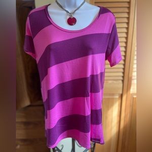 Lularoe classic t.. retired piece